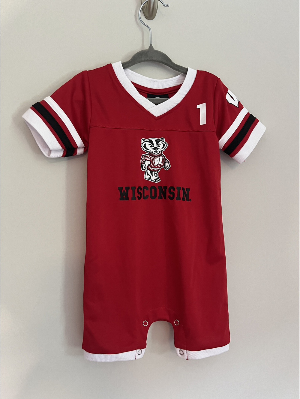 Colosseum Wisconsin Badgers Red Short Sleeve Jersey Romper